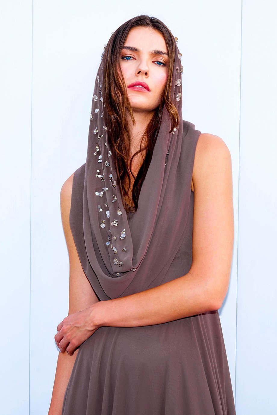 DOOR DRESS