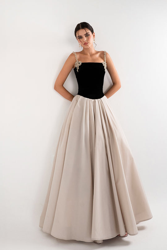 ROYAL DRESS