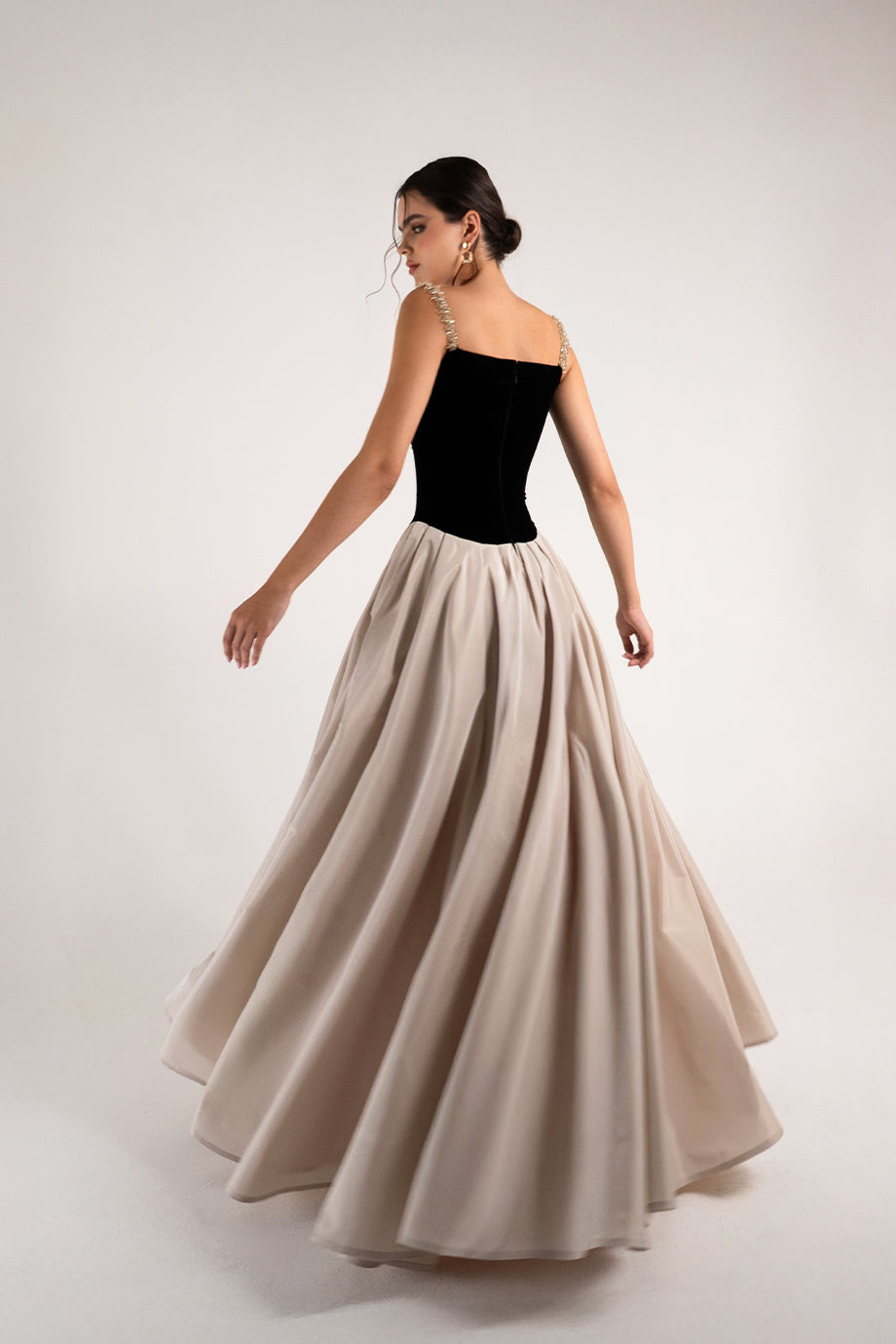 ROYAL DRESS